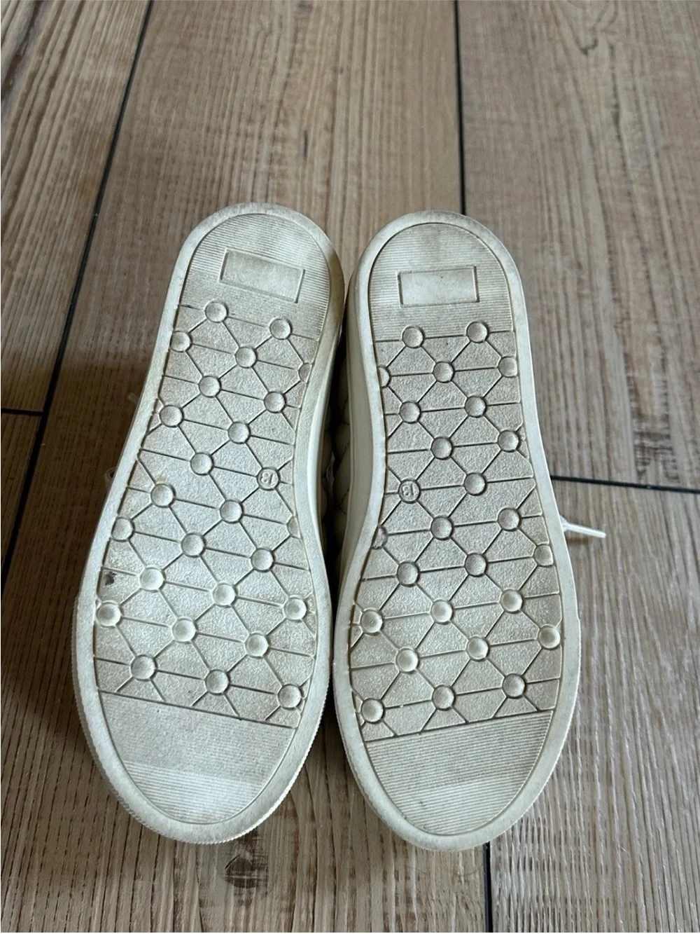 GAP Kids Cream Quilted Lace-Up Sneakers